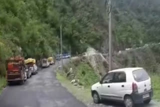 Kullu Larji Sainj Road closed due to Landslides