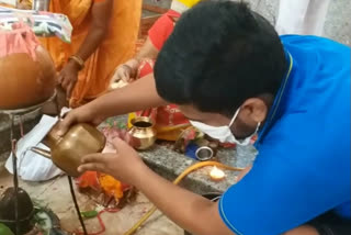 मंदिरों में गूंजे हर-हर महादेव के नारे, Har Har Har Mahadev echoed in temples