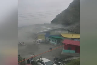 landslide in Bhattakufar Apple market