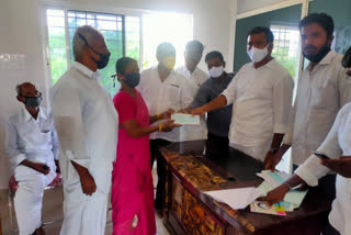 Chief Minister distributes relief fund checks