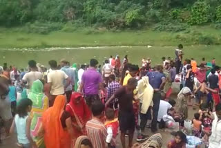 Devotees reach Nageshwar temple, मंदिर में उमड़ा श्रद्धालुओं का सैलाब