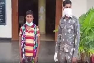 police-arrested-naxali-in bijapur