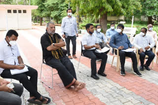 chevireddy bhaskar reddy meeting with officers on corona in tirupathi