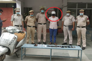 Sarai Rohilla police arrested chain snatcher in delhi