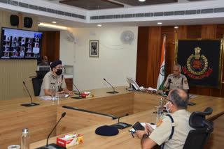 delhi Police Commissioner holds meeting