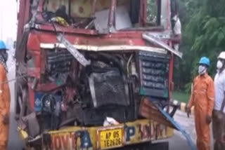 lorry-accidnet-in-east-godavari-district in ap