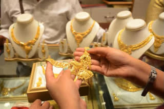 Gold rises by Rs 192, silver zooms Rs 1,832