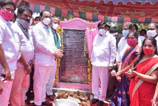 minister jagadheesh reddy visited in munuguodu constituency