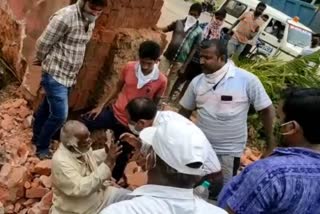 public-dissatisfaction-with-the-demolition-of-the-statue-of-national-poet-banchhanidhi-mohanty