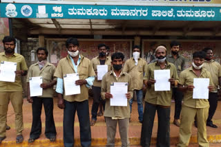 Auto drivers protest in tumkur