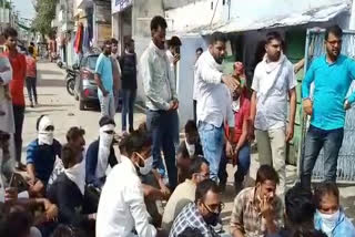 sikar news,  rajasthan news , bank employee accused of assaulting,  bank employee accused of assaulting a man