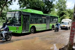 road condition is bad in Chhatarpur to Mahipalpur