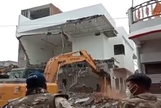 salman lala illegal house demolished
