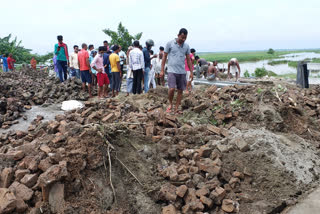 Betia-Gopalganj main corridor road collapsed, traffic completely disrupted