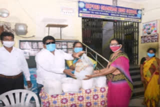 Groceries Distribution To Private Teachers In Contonment Area