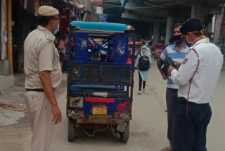 Mohan Garden Police encroachment removal drive in Dwarka Mor Metro Station