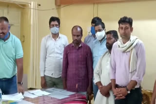 development officer , development officer arrested by acb,  acb caught development officer , ACB action,  ACB action in jodhpur,  Development officer arrested in Jodhpur