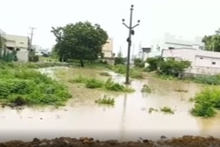 heavy rain in khammam and full of water in strrets