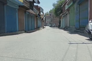 Complete lockdown and restriction in Pampore town