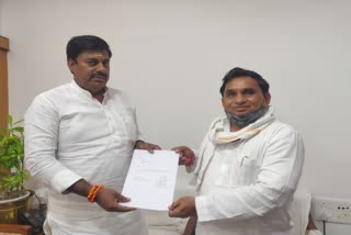 Mandhata MLA resigns