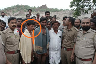 Protection of a boy caught in a flood