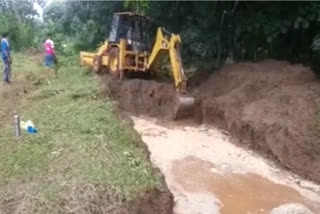 പുഴ ഗതിമാറി വാര്‍ത്ത മാമ്പറ്റ പാലം വാര്‍ത്ത river divertion news mambatta bridge news