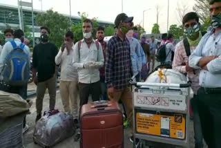 Passengers arriving from abroad at IGI Airport are facing many problems