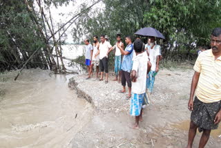 വെള്ളപ്പൊക്കത്തിൽ മരണം 93 ആയി  അസം  Assam floods,  toll at 93  ദിസ്‌പൂർ  Four more killed in Assam floods, toll at 93