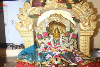 shravana masam worship at vemulavada rajanna temple