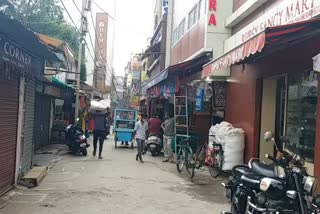 Shops opened even after appeal by Chamber in upper bazar