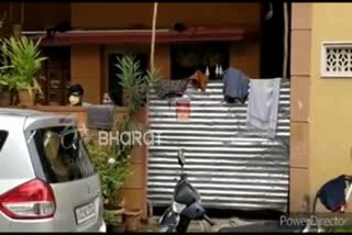 BBMP used Sheets to seal down corona infected house in Bangalore