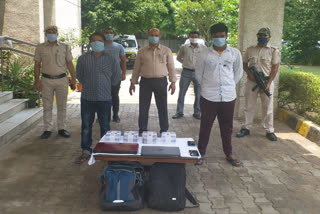 south delhi special staff team arrested two thak thak gang members