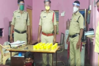 karnatka liquor seized in anantapur dst one arrested