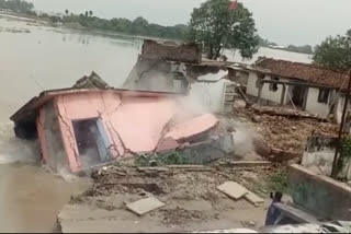 School building collapses