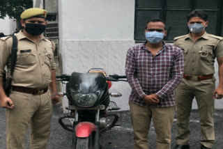 Noida Police arrested a vehicle thief in Phase 2