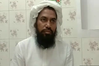 Imam of the Shahi Qudsia Mosque has demanded the government to issue guildlines  soon regarding Eid ul Azha