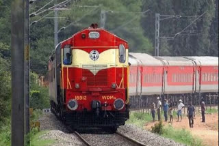 Indian Railways  DJ Narain  Trains  Shramik Specials  Migrant Workers  ഇന്ത്യൻ റെയിൽവെ  ശ്രമിക് ട്രെയിൻ സർവീസ്  കുടിയേറ്റ തൊഴിലാളികൾ  ഡി.ജെ നരേൻ