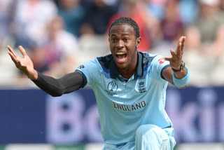 Michael holding give advice to jofra archer to avoid outside noise