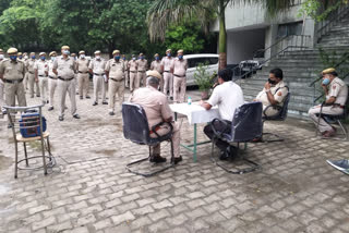 ADCP RP Meena held a meeting with policemen in zafarpur of delhi