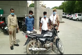 Noida Police arrested 2 theft in Phase 3