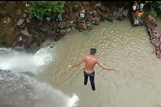 riski jumped from Siddhakhol waterfall