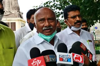 MLC H Vishwanth Reaction on Sara Mahesh Statement