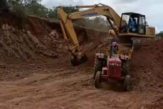 illegal   sand transport in  singarakonda  prakasam district