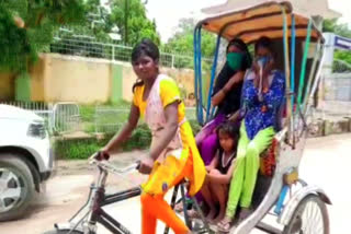 Teenage girl in Bihar forced to pull rickshaw to sustain family amid COVID-19 pandemic