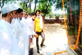 mla aaftab ahmad paid tribute to martyrs in nuh