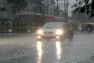 rainfall in some areas of delhi and some remain dry on 26 july