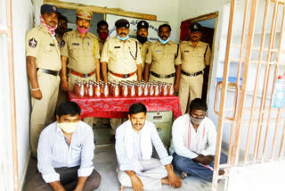 illegal transport of liquor seazed in prakasam district