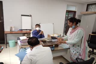 GMC doctor Murali Lalwani caught taking bribe