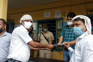 AMSU protests with human chain in Dalgaon