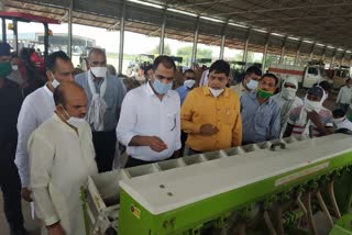 mp ramesh kaushik said Increase income by taking benefits of grants on agricultural implements